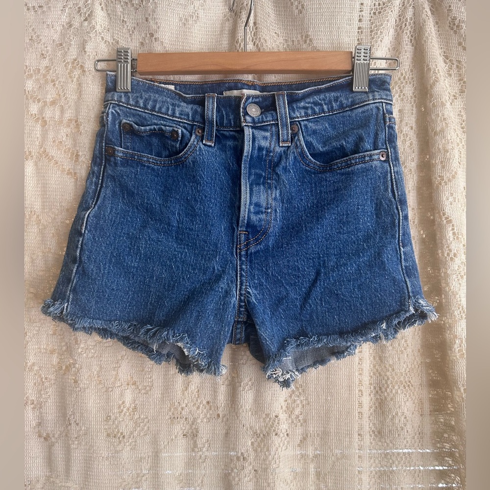 Levi’s Wedgie Shorts